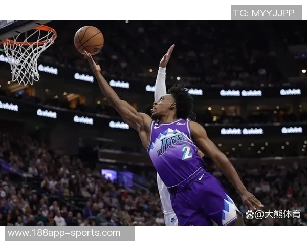 浓眉表现不佳23投仅7中拿下19分16篮板下半场状态低迷仅得2分