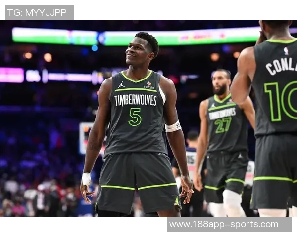 华子称赞戈贝尔为防守核心他的存在让球队在比赛中更有胜算